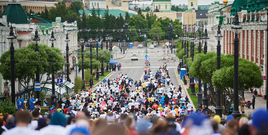 Участники Весеннего полумарафона побегут в футболках, символизирующих динамику и силу
