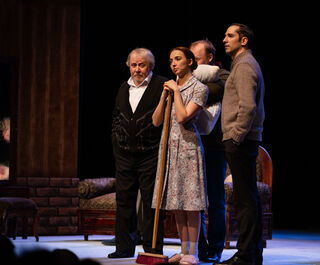 Премьера в "Галёрке" показала, что чужой человек может стать родным