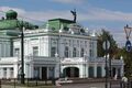 С экранов ТВ на омскую сцену. Актёры из Санкт-Петербурга везут в Культурную столицу два спектакля