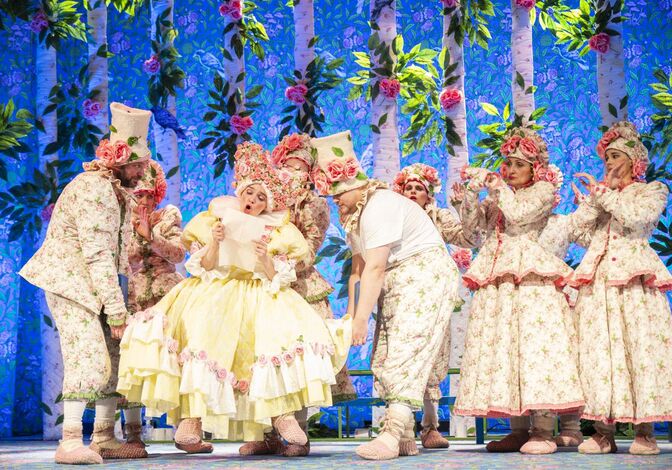 Обманчивые розы и крепостная доля. Зефирная "Барышня-крестьянка" на омской сцене