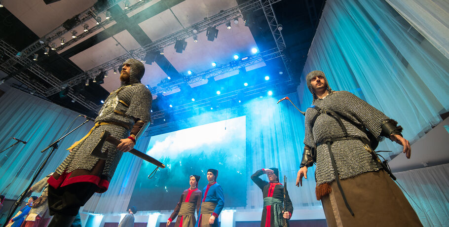 В кольчуге и с молотом в руках. Как омичи переворачивают представление о хоровом искусстве