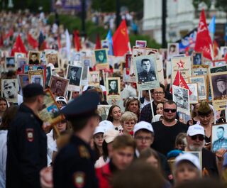 Вечно живые. Омичи поделились историями своих героев в строю "Бессмертного полка"