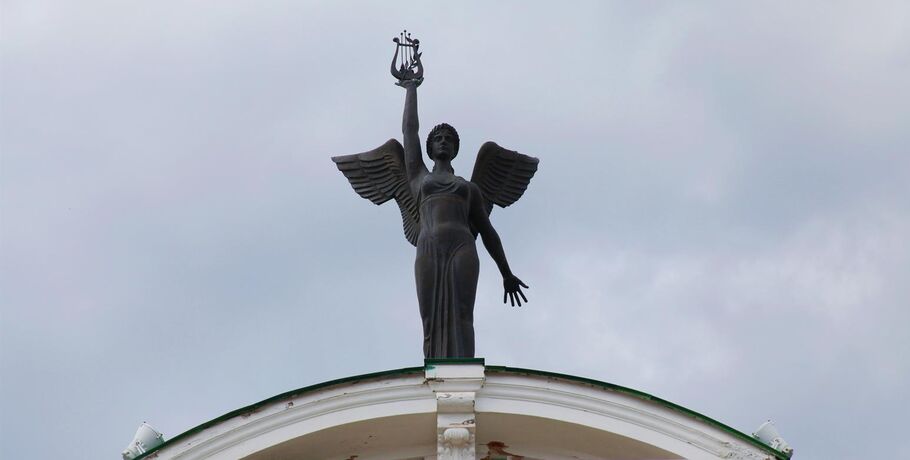 Омская драма уйдёт в отпуск с премьерой