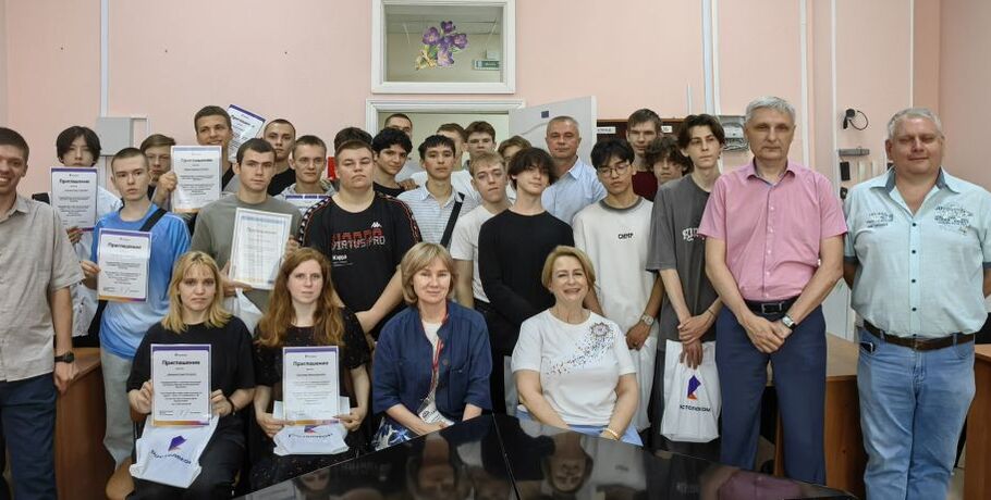 Кадры готовы: в Омске завершилось обучение второго потока специалистов по обслуживанию клиентов "Ростелекома"

