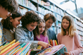 Школа книжного блогера для детей и подростков заработала в Омске