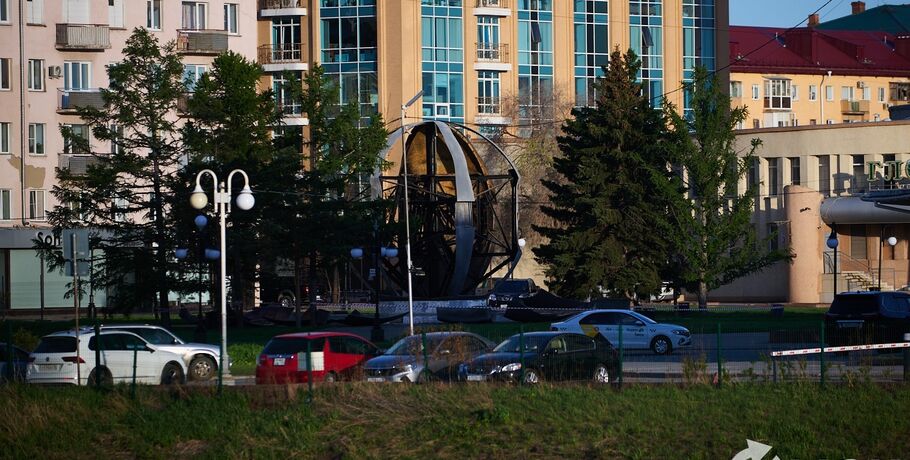 Облачают в гранит, завозят грунт:&nbsp;как идёт обновление площади Бухгольца