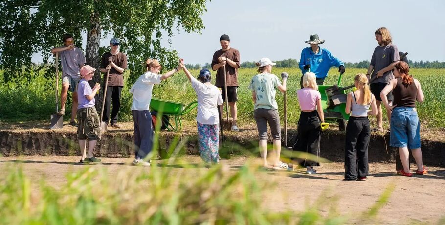 Много нетронутых находок: археологи исследуют уникальное погребение "сибирских скифов"