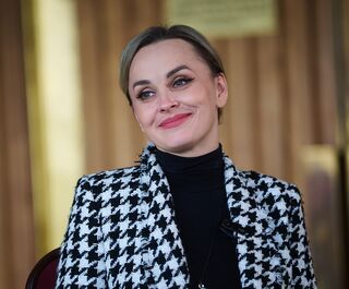 "Слушайте, впитывайте и перенимайте этот опыт". Наталия Быстрова о "творческом безумии" мюзикла