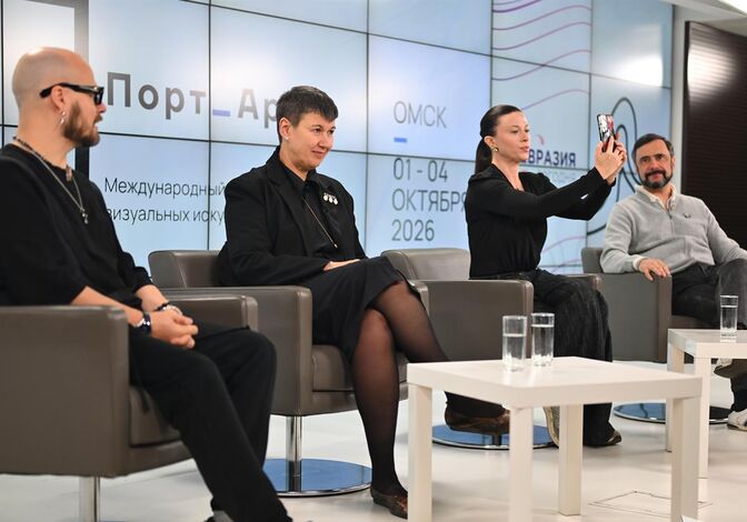Кино будущего и обязательный герой. В Омске стартовал фестиваль визуального искусства "Порт_Арт"