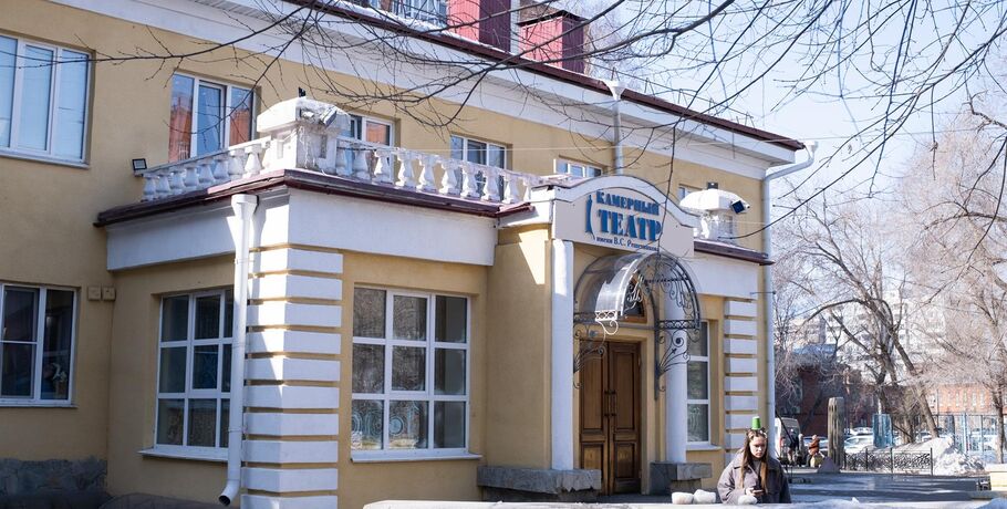 Осталась в памяти и сердце. В Камерном драматическом театре появится барельеф кошки-хранительницы
