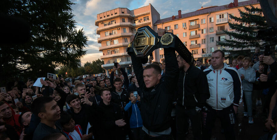 Сибирский характер: Пётр Ян защитил титул чемпиона UFC