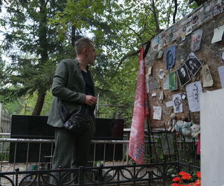 Победитель "Битвы экстрасенсов" Максим Левин открыл для себя Омск через сибирский панк