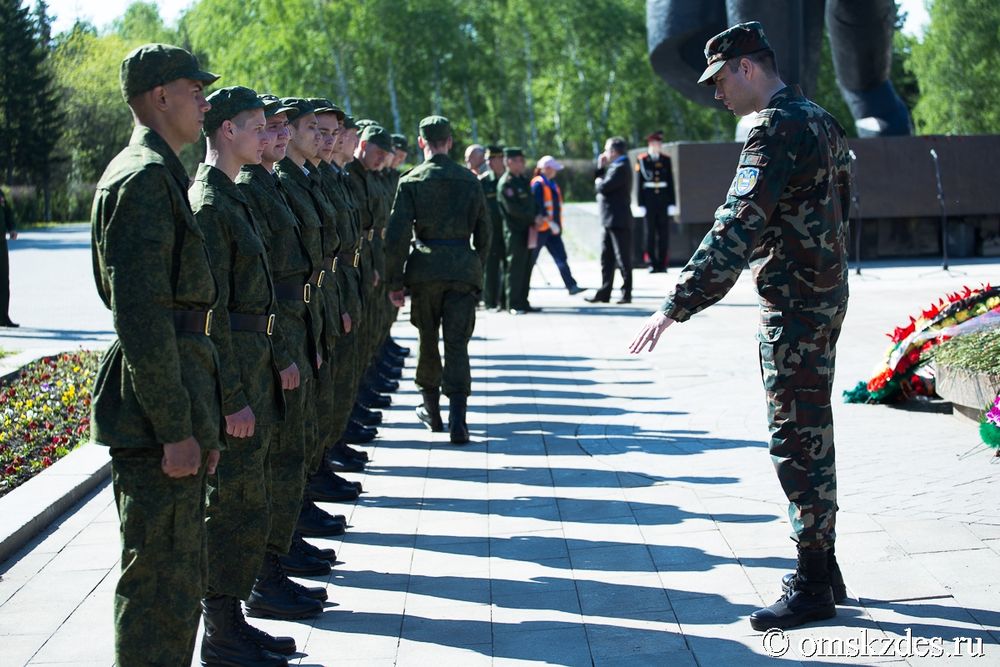 15 военнослужащим