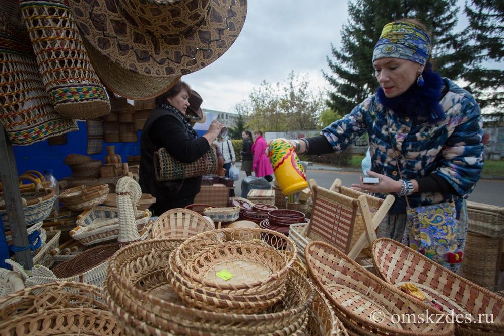 Ярмарки омск. Покровская ярмарка Омск. Ярмарка Покров Омск. «Покровская ярмарка» Плесецк. Поделка Тамбов.