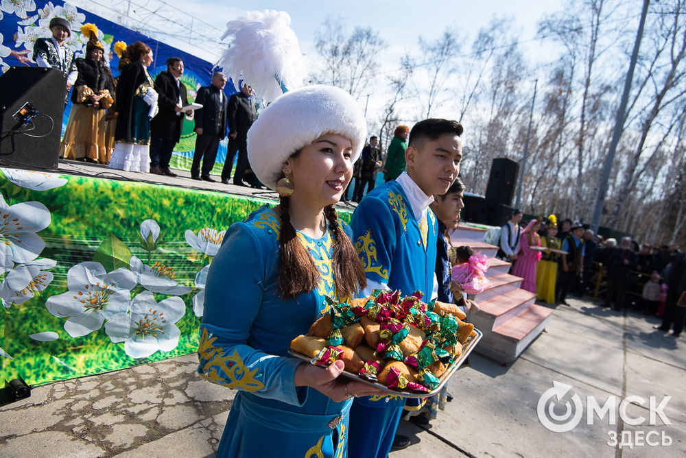 Навруз принёс в Омск весну. Подробности читайте здесь . Фото: Илья Петров