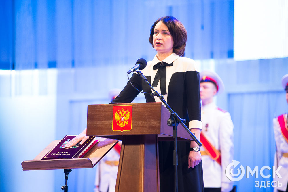 8 декабря в Омске появился новый мэр - Оксана Фадина официально вступила в должность. Подробности: https://omskzdes.ru/politics/52543.html