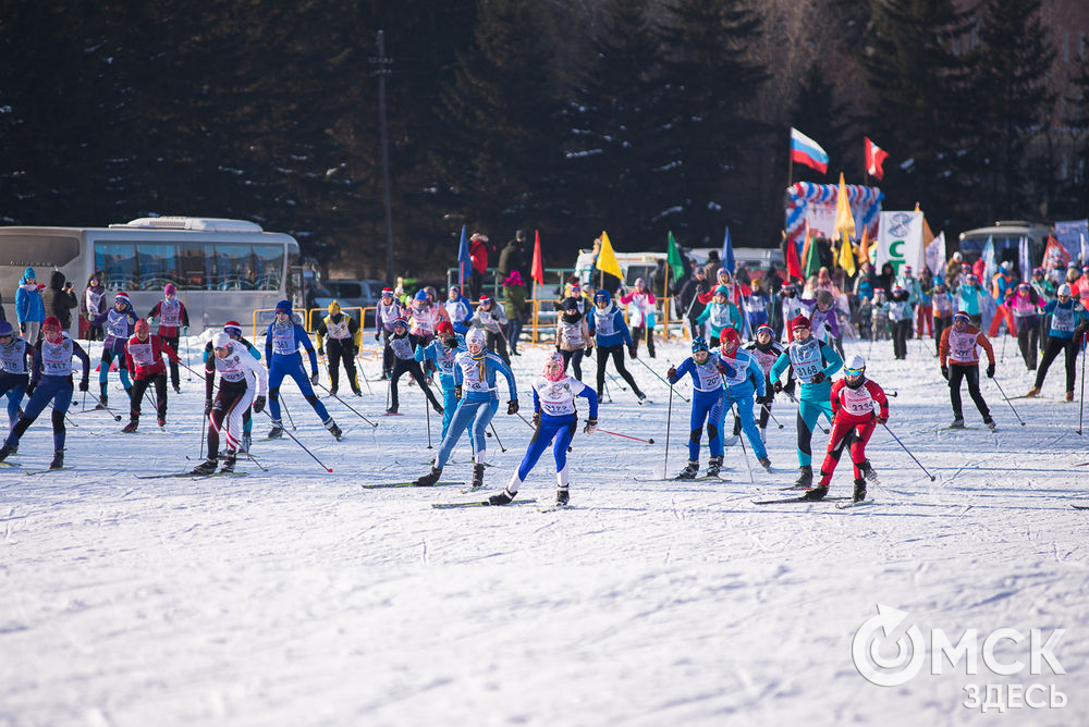 Более 8 тысяч омичей приняли участие в традиционной всероссийской гонке "Лыжня России". Фото: Илья Петров. Подробности здесь .