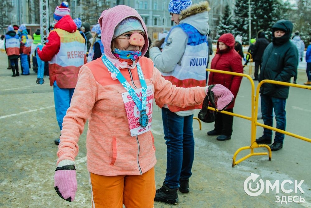 7 января в Омске прошёл 28-ой Рождественский полумарафон. Фото: Екатерина Харламова