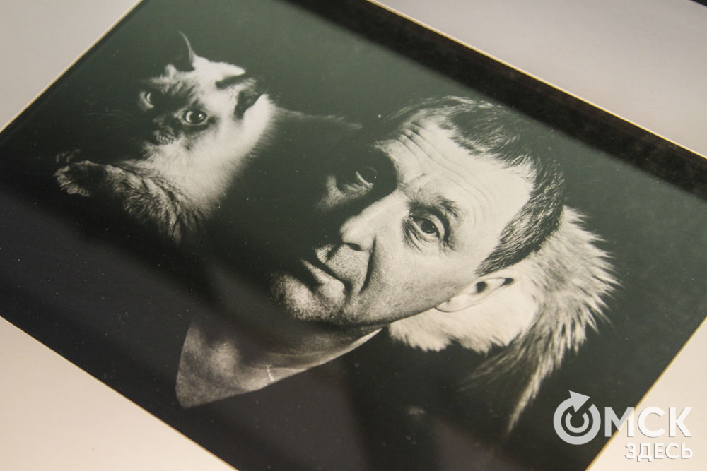 13 февраля в Омском музее просвещения открылась фотовыставка "НЕскромное обаяние портрета". Подробности читайте здесь . Фото: Екатерина Харламова 
