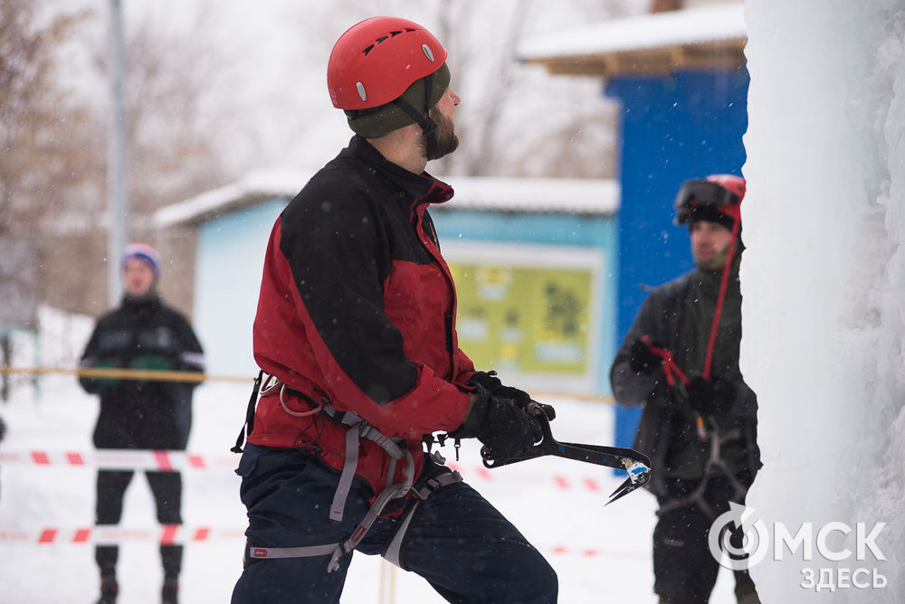 3 марта в Омске прошли областные соревнования по ледолазанию. Фото: Илья Петров. Подробности читайте здесь .