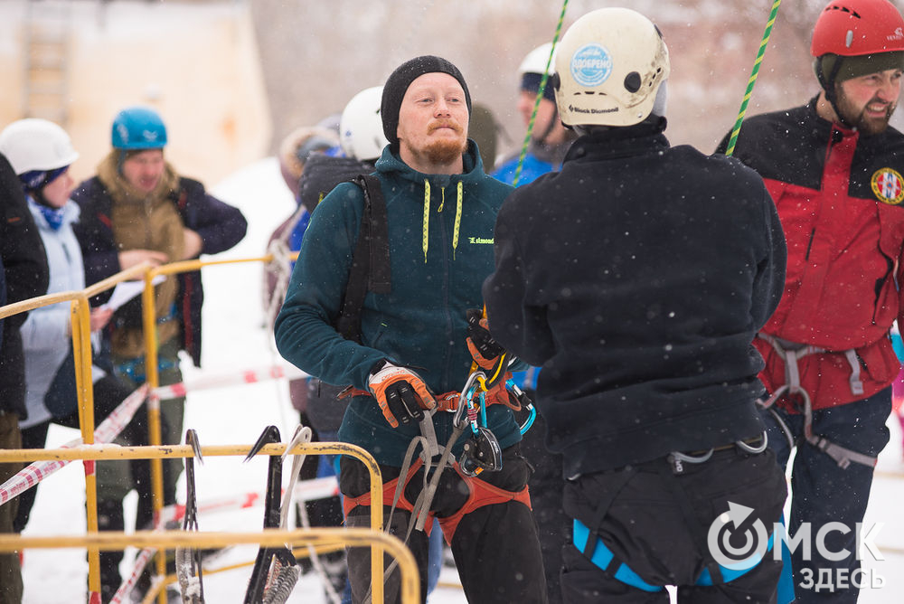3 марта в Омске прошли областные соревнования по ледолазанию. Фото: Илья Петров. Подробности читайте здесь .