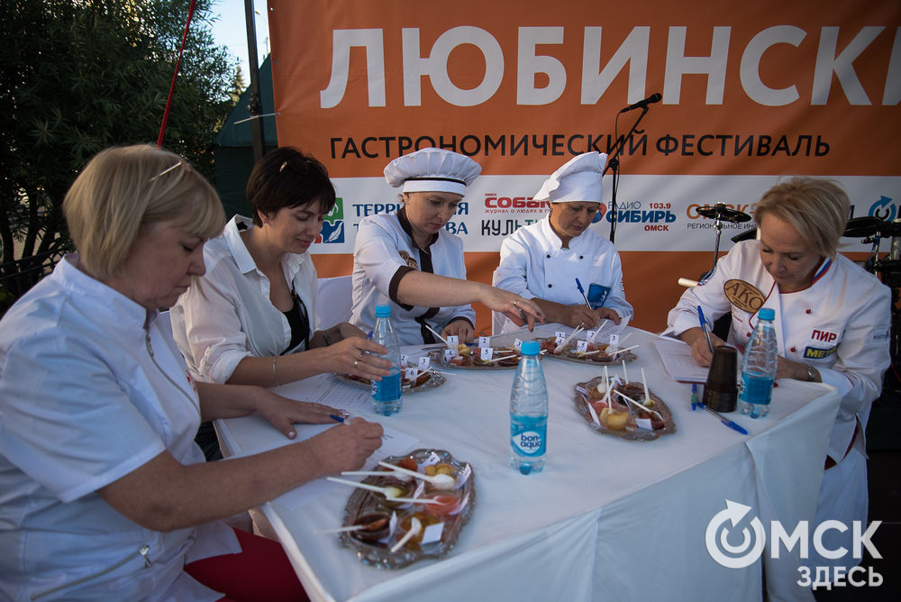 24 августа в Омске впервые прошёл гастрономический фестиваль "Вкусный Любинский"