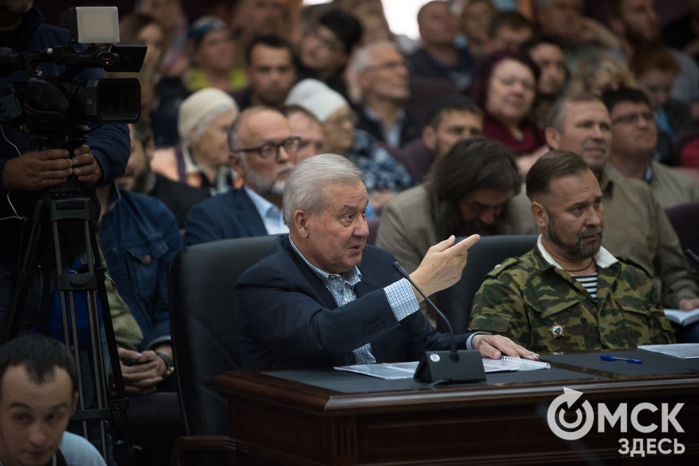 29 августа в Омске прошли общественные слушания по вопросу восстановления Ильинского собора. Фото: Илья Петров