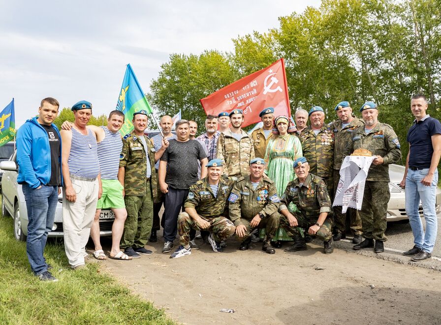 Омские десантники завершили автопробег в честь 75-летия Победы
