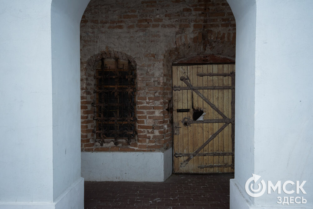Показываем, что сейчас хранится в старейших зданиях Омской крепости, и какие тайны они хранят. Фото: Илья Петров