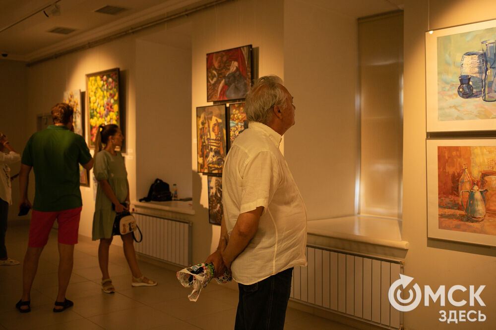 В музее "Искусство Омска" открылась выставка натюрмортов "Физика вещей". Фото: Елизавета Медведева