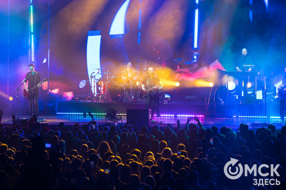В "G-Drive Арена" состоялся концерт рок-группы "Звери" в рамках юбилейного тура "20 лет / Для тебя"! Фото: Илья Петров