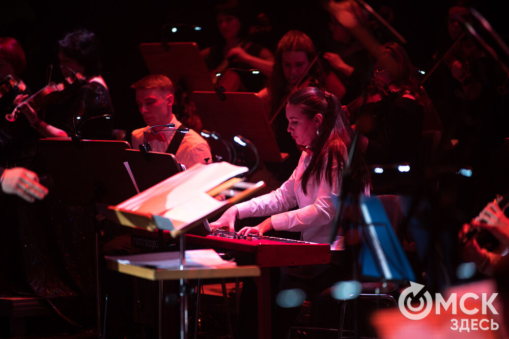 Хор PrimaVera и оркестр Mix Band ДШИ № 6 им. Е. Светланова выступили на сцене Концертного зала.