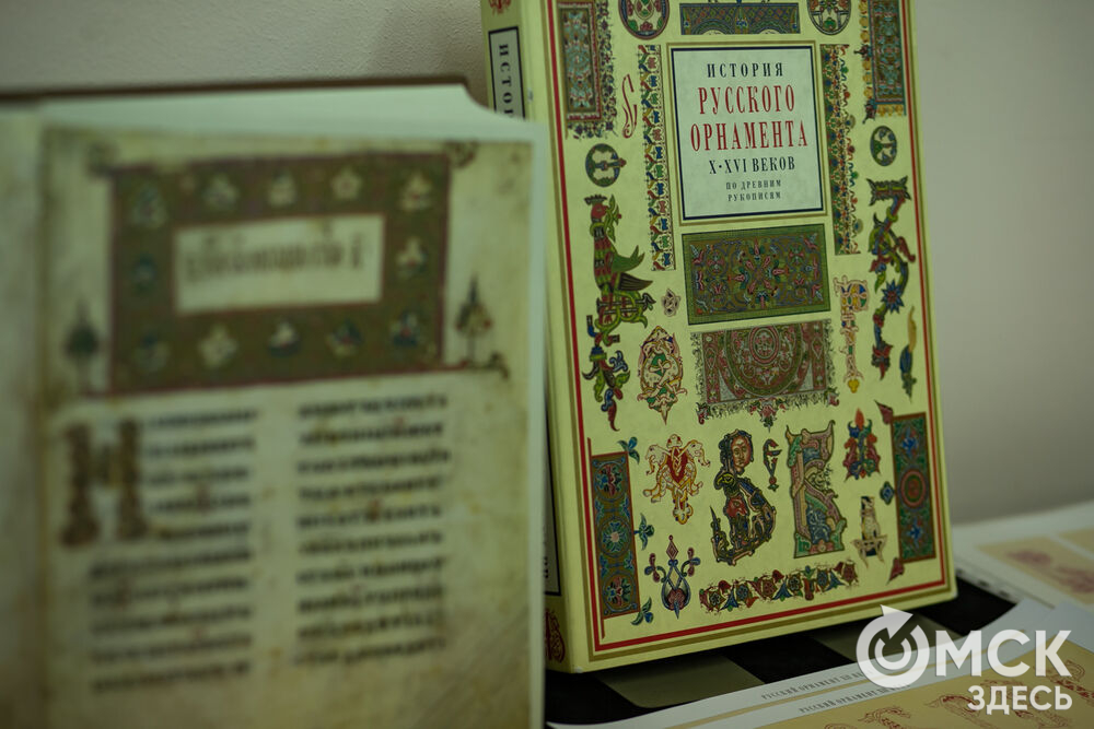 Раз в году тишина омских библиотек нарушается шумом и смехом, музыкой и танцами, а двери книгохранилища не закрываются до полуночи. Так проходит "Библионочь". Подробнее здесь . Фото: Елизавета Медведева.