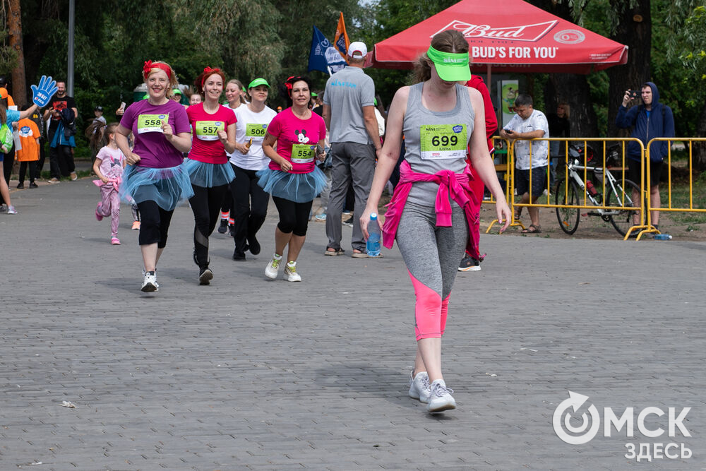 18 июня в парке "Зелёный остров" состоялся ежегодный праздник бега - "Цветочный забег". Фото: Елизавета Медведева