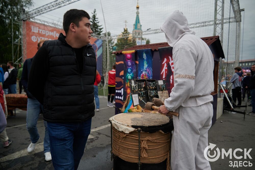 На Соборной площади в Омске состоялся фестиваль здорового образа жизни "ШтормFest". Фото: Илья Петров
