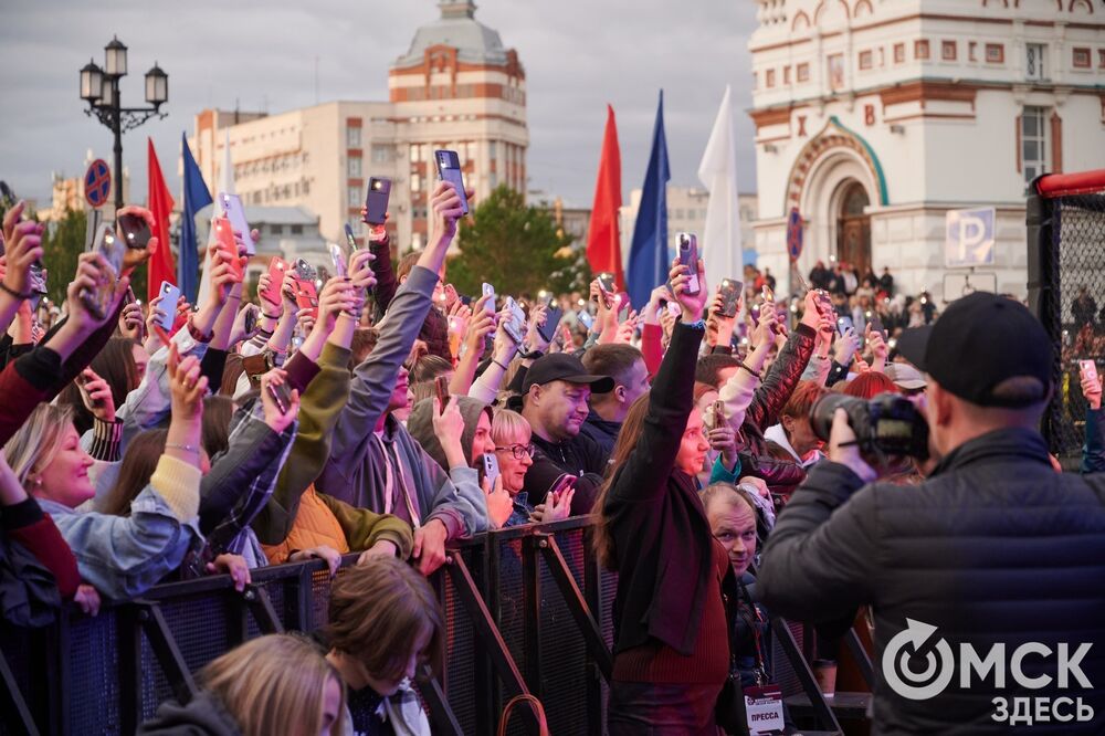 На Соборной площади в Омске состоялся фестиваль здорового образа жизни "ШтормFest". Фото: Илья Петров