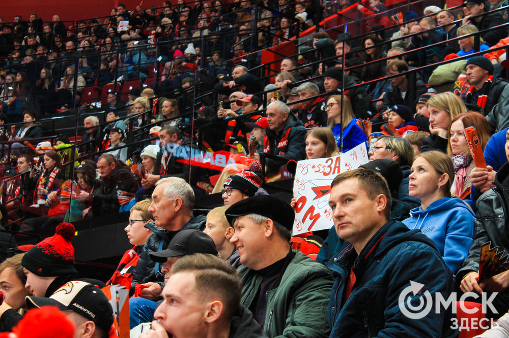 "Авангард" потерпел одиннадцатое поражение в сезоне. "Ястребы" проиграли минскому "Динамо", ведя по ходу матча с разницей в две шайбы. Фото: Мария Хоменко