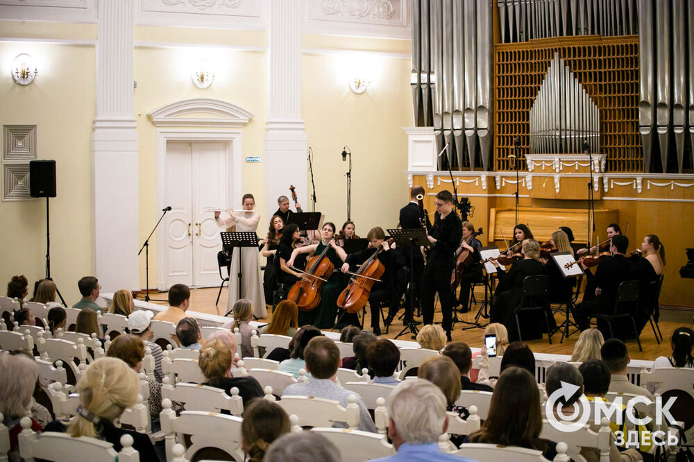 Ученики Центральной Музыкальной Школы - Академии исполнительских искусств выступили на сцене Органного зала Омской филармонии. Фото: Елизавета Медведева