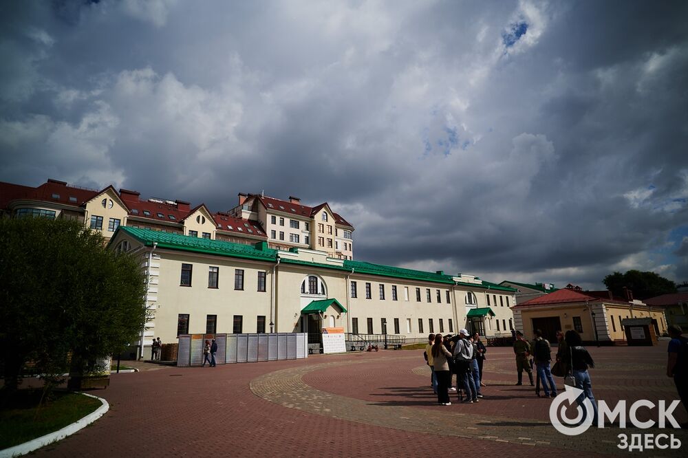 На территории Омской крепости прошла презентация первой постоянной костюмированной экскурсии. Фото: Илья Петров