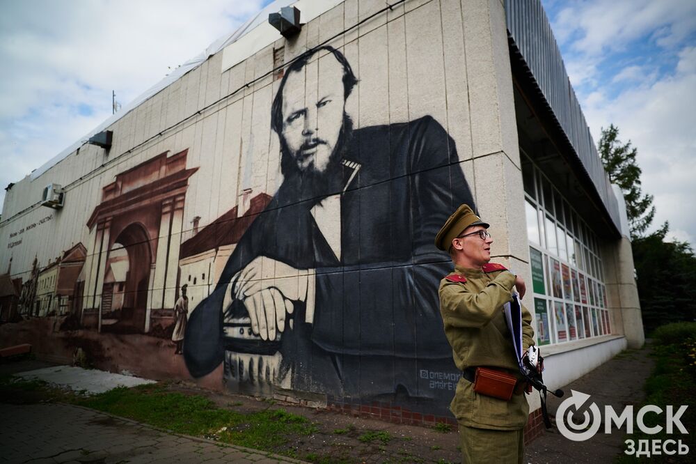 На территории Омской крепости прошла презентация первой постоянной костюмированной экскурсии. Фото: Илья Петров