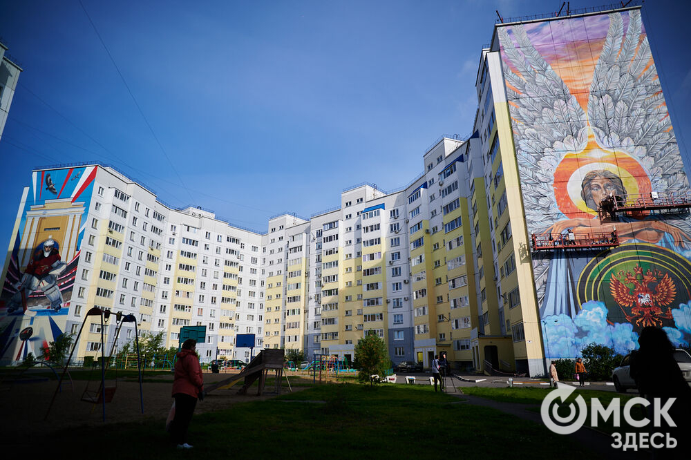 В городе продолжается арт-фестиваль "Омск, ты просто космос!". Фото: Илья Петров