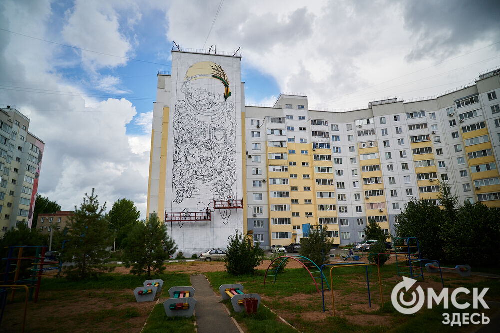 Фестиваль "Омск, ты просто космос!" смог кардинально изменить облик микрорайона Модерн. Фото: Илья Петров, Елизавета Медведева