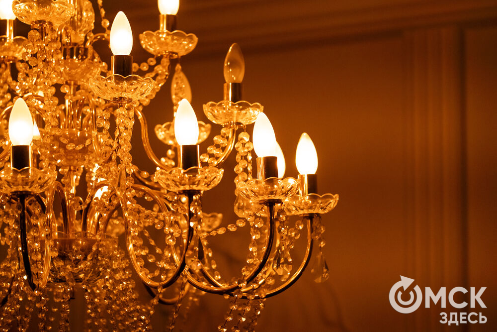 В рамках фестиваля моноспектаклей ЧАТ показали спектакль "Пыль" . Это история о нелёгкой судьбе немецкой писательницы Ирмгард Койн. Главную роль исполнила актриса из сериала "Слово пацана. Кровь на асфальте" (18+) Руслана Доронина. Фото: Елизавета Медведева