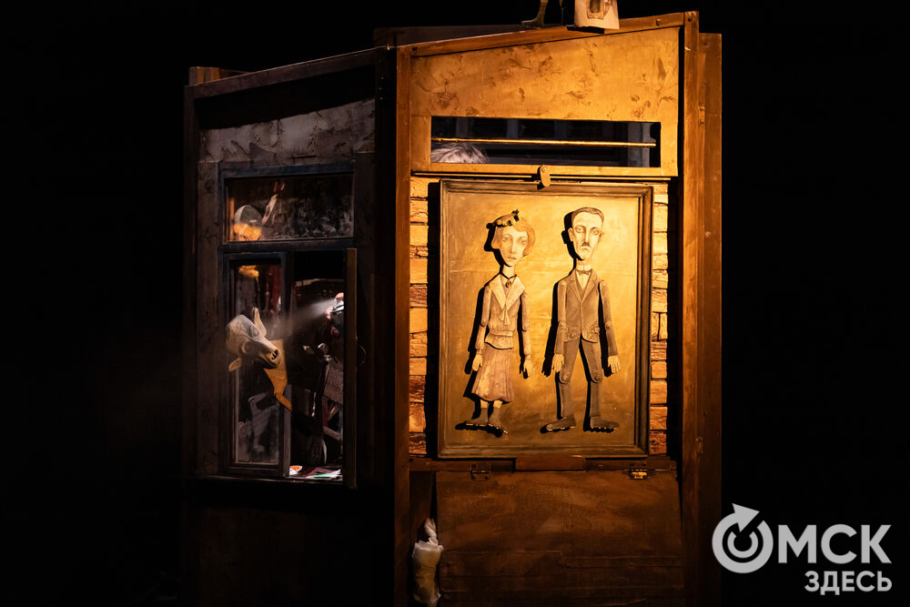 В рамках фестиваля моноспектаклей ЧАТ показали спектакль "Пыль" . Это история о нелёгкой судьбе немецкой писательницы Ирмгард Койн. Главную роль исполнила актриса из сериала "Слово пацана. Кровь на асфальте" (18+) Руслана Доронина. Фото: Елизавета Медведева