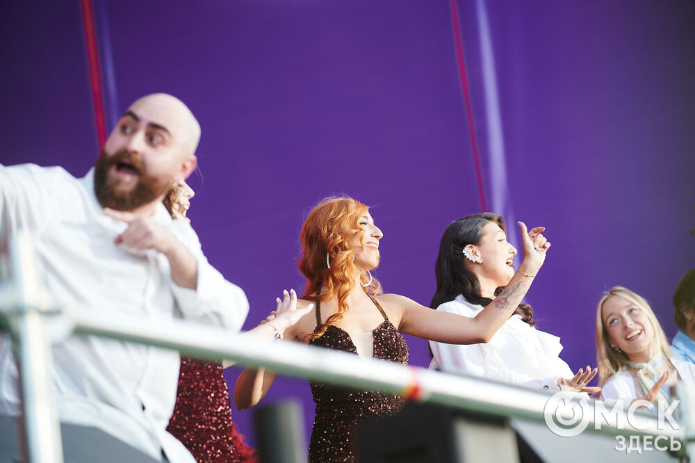 Певец JONY выступил под открытым омским небом. Фото: Илья Петров