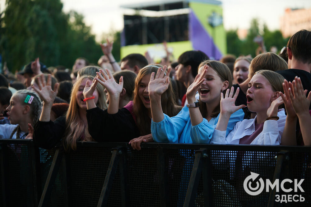 Певец JONY выступил под открытым омским небом. Фото: Илья Петров