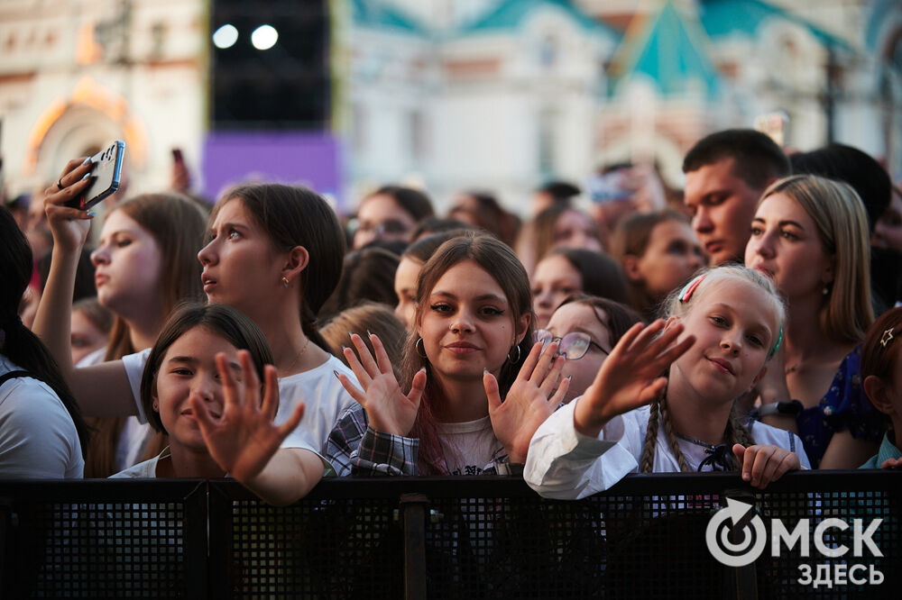 Певец JONY выступил под открытым омским небом. Фото: Илья Петров