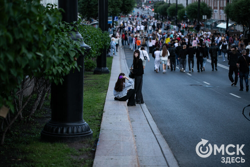 Омичи провели вечер пятницы на "Пешеходном Любинском". Фото: Елизавета Медведева