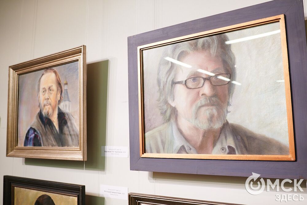 Неочевидные городские герои вышли в свет выставки-конкурса "Омск: здесь и сейчас". Подробности: здесь . Фото: Илья Петров