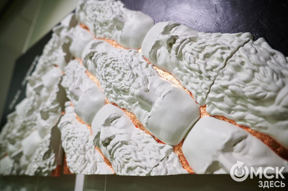 Неочевидные городские герои вышли в свет выставки-конкурса "Омск: здесь и сейчас". Подробности: здесь . Фото: Илья Петров